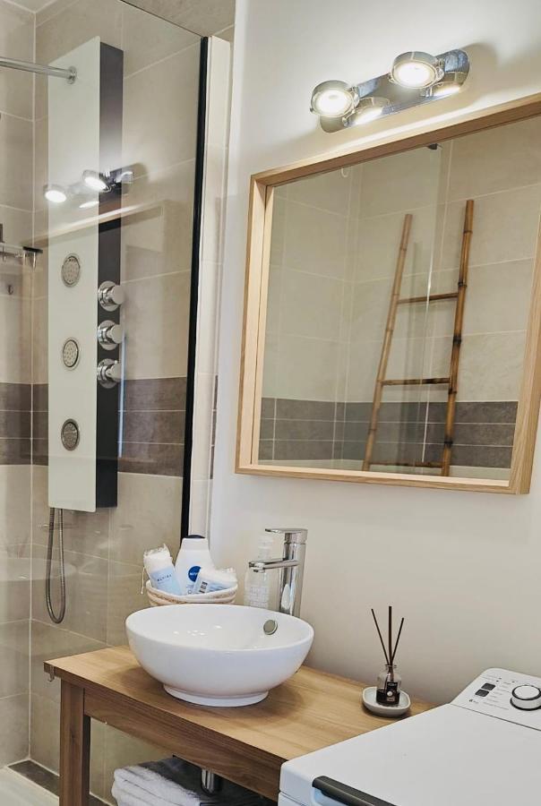 Suite Villanova Near Disneyland Paris シェシー エクステリア 写真